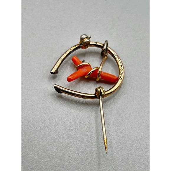 Victorian Coral Horseshoe Pin Brooch Gold Filled Handcrafted Wire Wrapped Coral - Picture 4 of 6